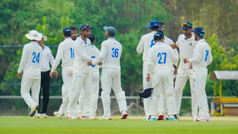 രഞ്ജി ട്രോഫിയിൽ കേരളത്തിന് കൂറ്റൻ തോൽവി, ബംഗാളിന്റെ വിജയം 287 റൺസിന്
