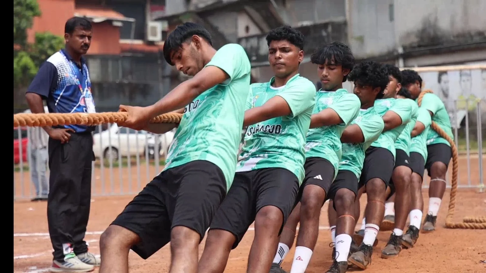 വടംവലിയിൽ പാലക്കാടിന്റെ കരുത്ത്; പെൺകുട്ടികളിൽ കണ്ണൂർ